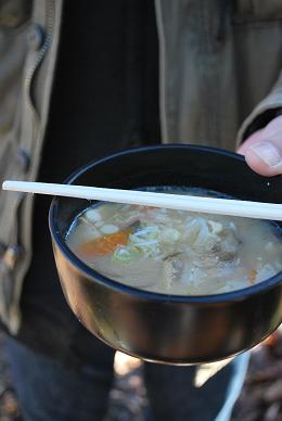 暖かい物なんか食べながら・・・.JPG